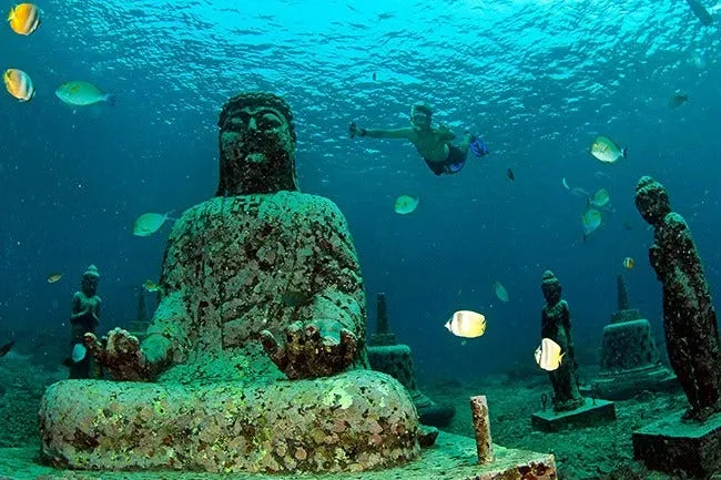undderwater buddha | Snorkeling Penida